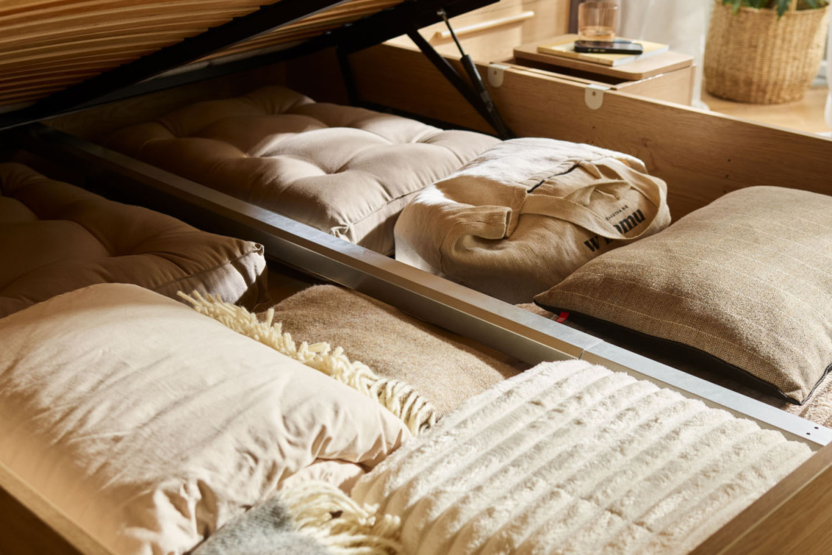 Lit coffre avec tête de lit tissu Alba