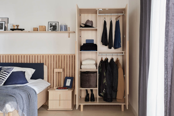 Armoire 2 portes en bois Naya - Chêne clair | Maison Aveni