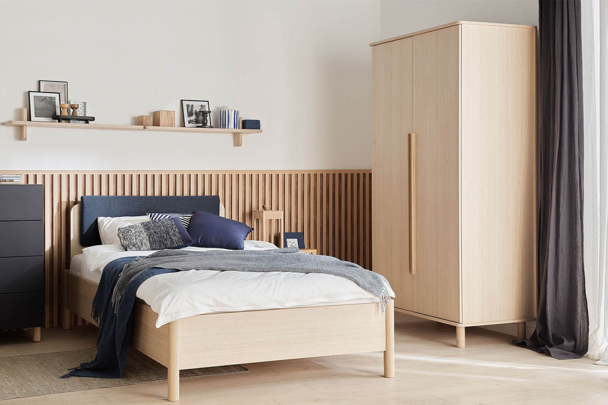 Armoire 2 portes en bois Naya - Chêne clair | Maison Aveni