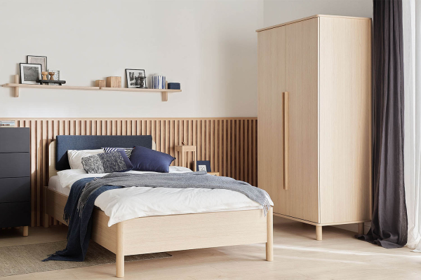 Armoire 2 portes en bois Naya - Chêne clair | Maison Aveni