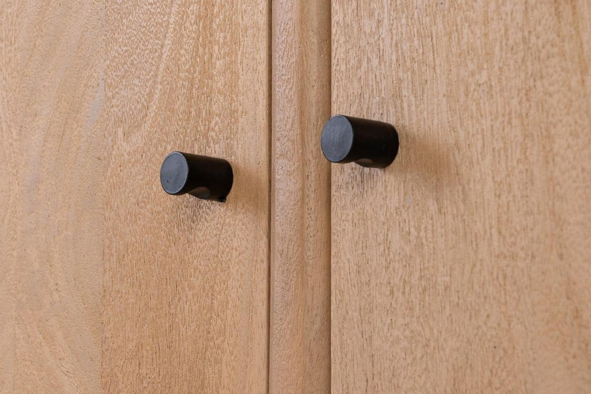Compact dressoir Orenza – opbergen zonder veel ruimte in te nemen