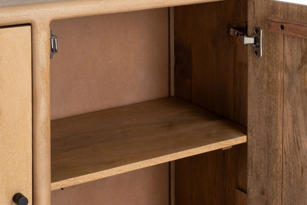 Sideboard Orenza, 160 cm – ein natürlich aufgeräumtes Wohnzimmer