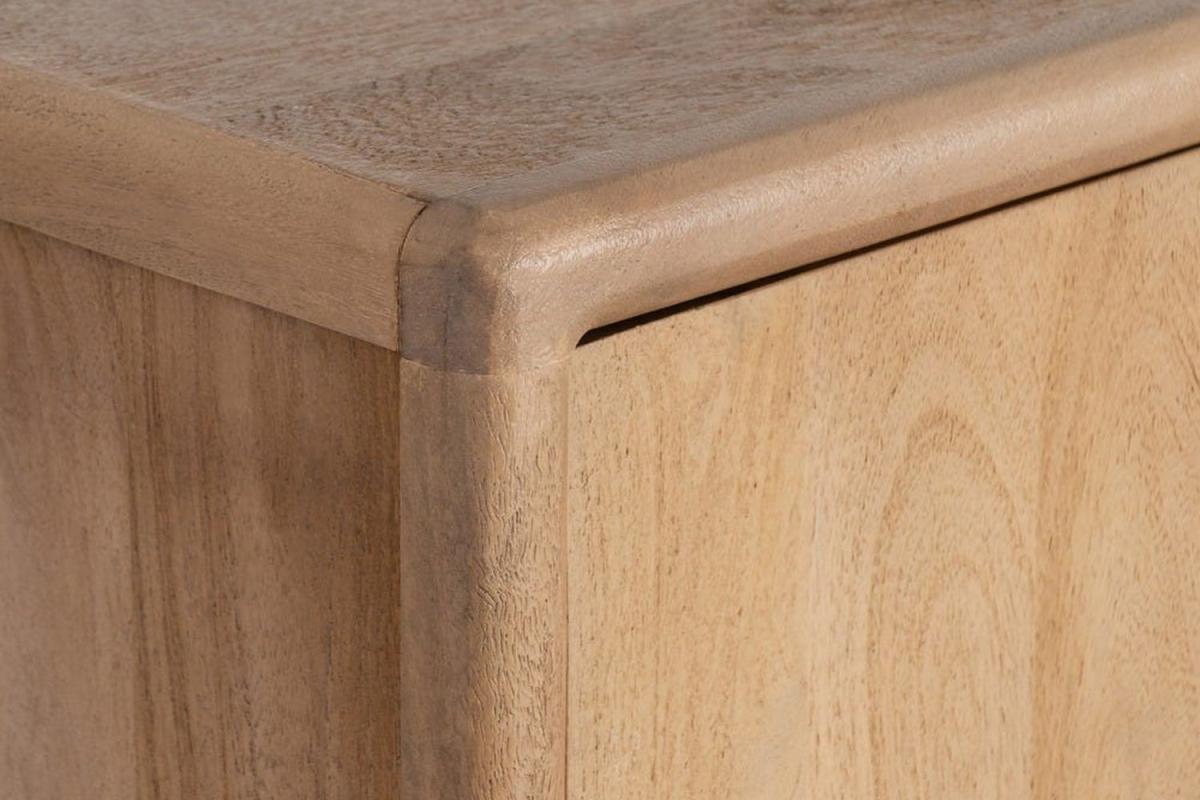 Sideboard Orenza, 160 cm – ein natürlich aufgeräumtes Wohnzimmer