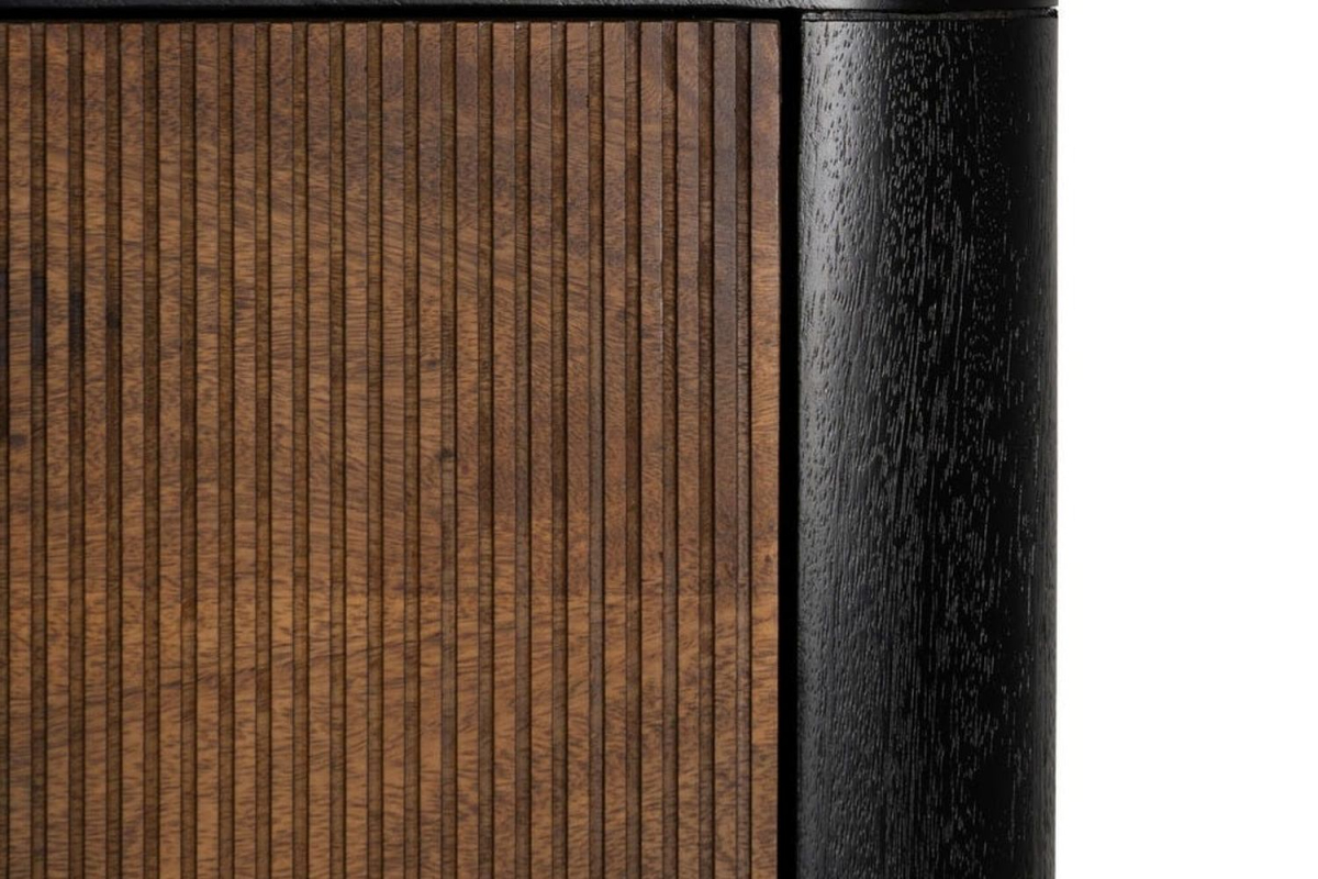 Credenza alta 90 cm Elven – Un contrasto ricco di carattere