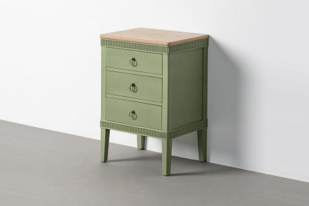 Varen Green Nightstand – A Touch of Color Beside the Bed
