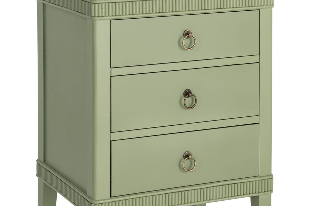 Varen Green Nightstand – A Touch of Color Beside the Bed