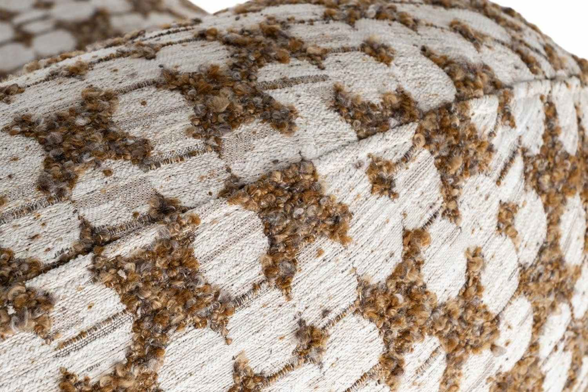 Sillón de tela estampada Orel – Comodidad y diseño envolvente