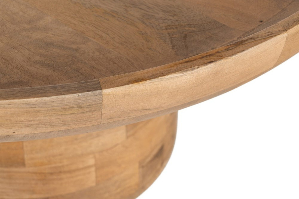 Almar round coffee table – Warmth in a compact design
