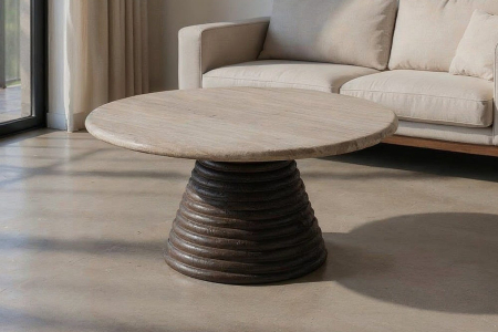 Tavolino da salotto Norwen – Un elemento scultoreo in marmo