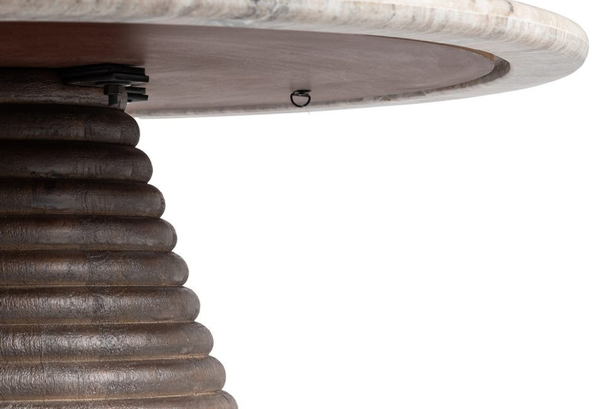 Tavolino da salotto Norwen – Un elemento scultoreo in marmo