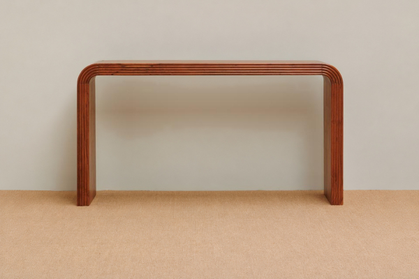 Console Cylia en acacia massif 150 cm, détails rainurés
