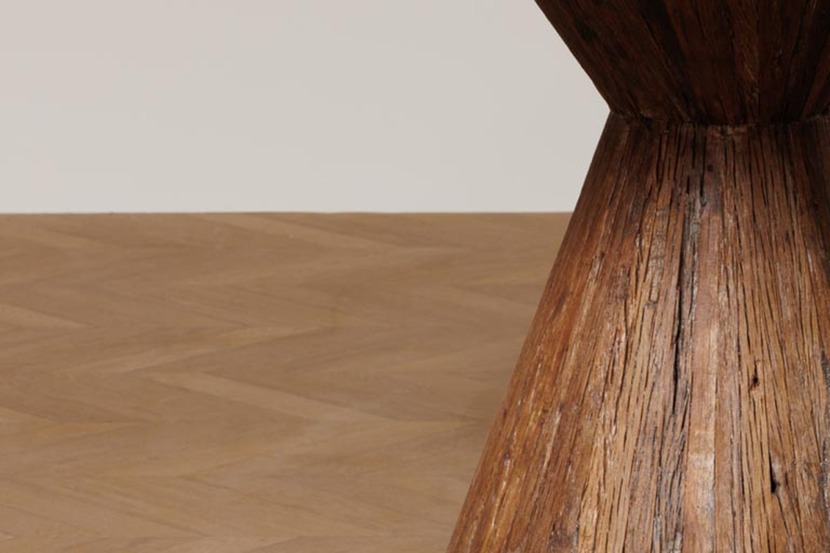 Mesa de comedor redonda Sérae de mármol y madera reciclada de 120 cm