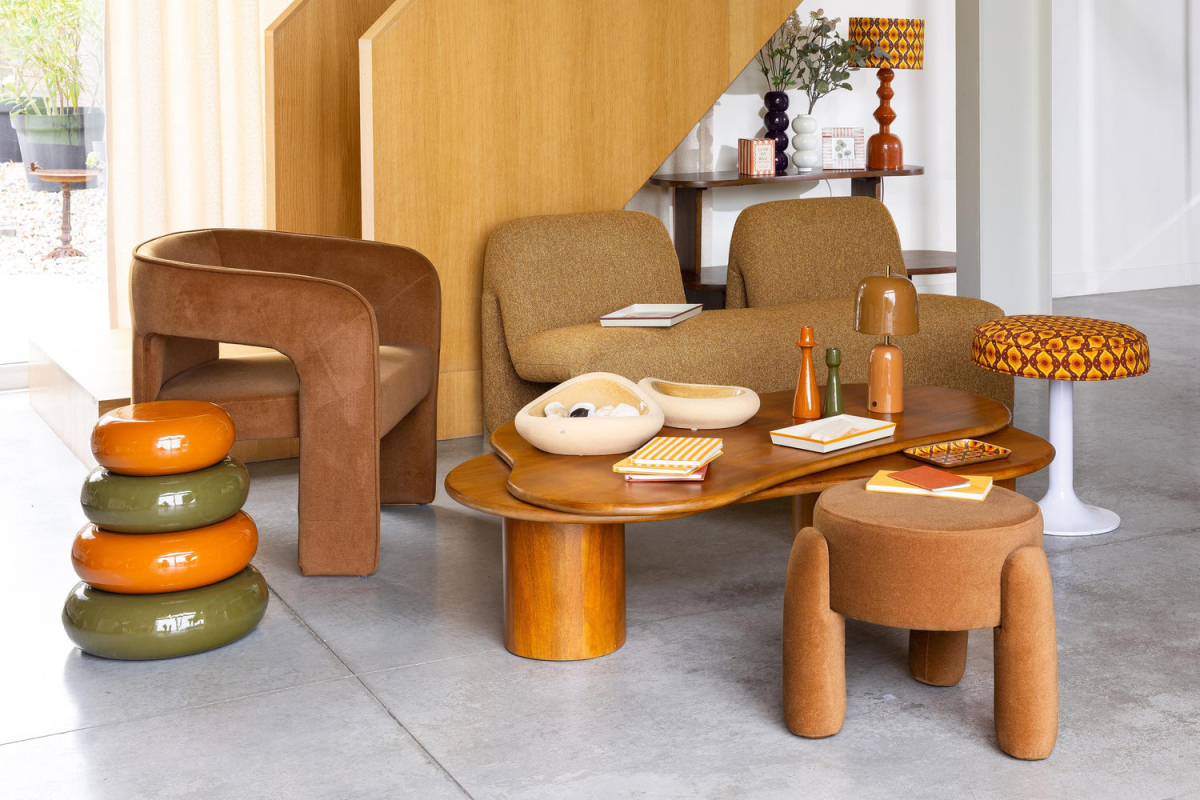 Orena 145 cm solid mango wood coffee table