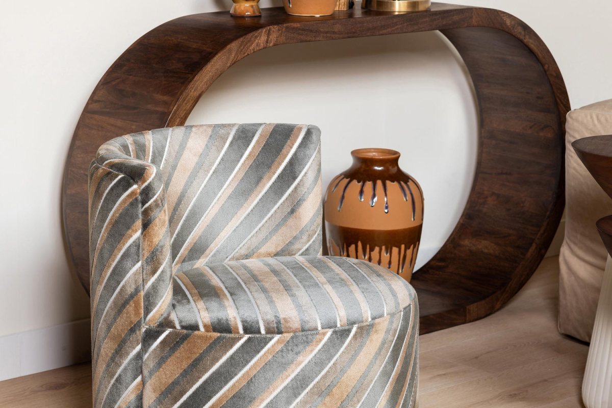 Ivora 150 cm solid mango wood console table, 30 cm deep
