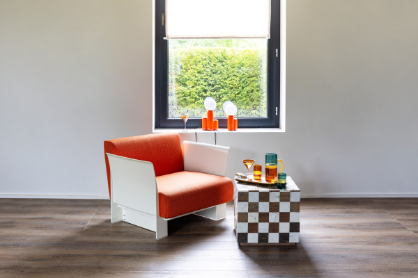 Céora 45 cm checkerboard side table in white marble and wood