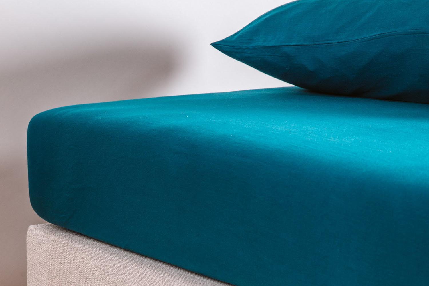 Drap housse pur coton bio uni | Maison Aveni