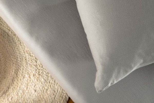 Drap housse pur coton bio uni | Maison Aveni