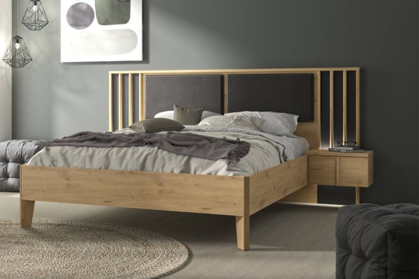 Houten bed met hoofdbord en nachtkastjes Iria